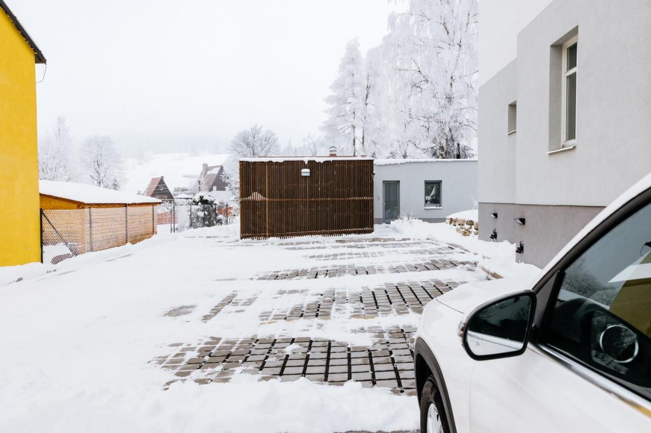 U Zlate Brizy Krusne Hory - Erzgebirge Apartment Horni Blatna Bagian luar foto